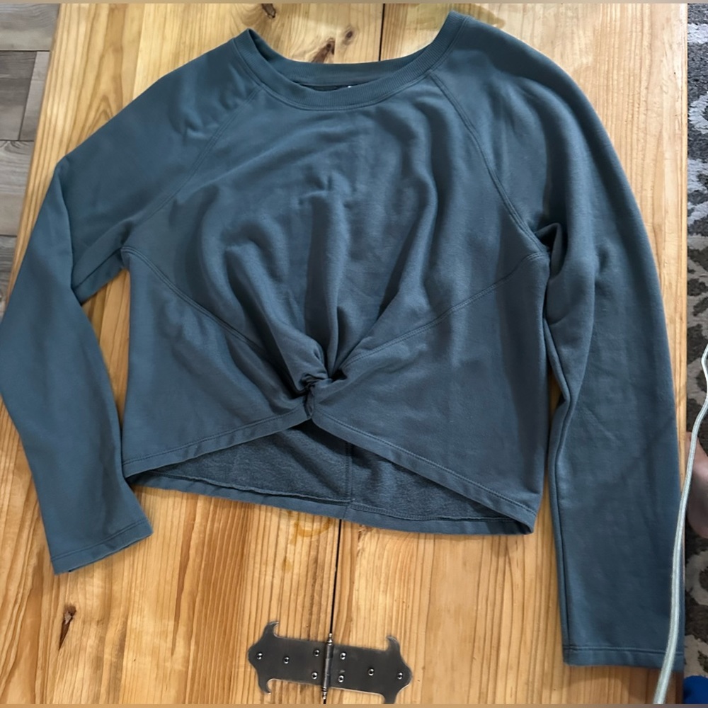 🩵4 items for $30 90 Degree crop sweater Amazingly soft Bluish green Never worn